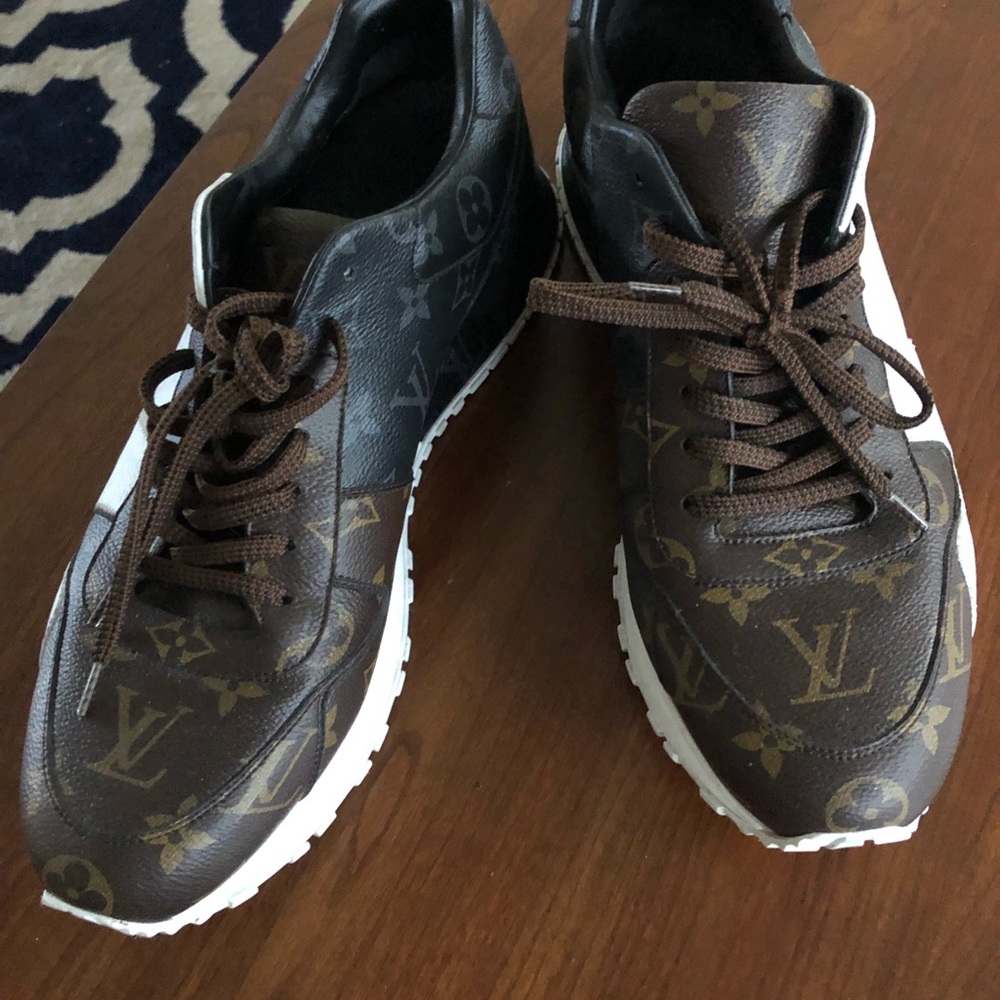 New men Louis Vuitton shoes. Only worn 2 times. - Picture 3 of 4